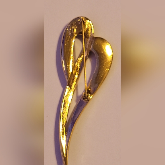 Vintage Trifari Signed Rhinestone & Enamel Brooch Pin - Picture 2 of 4